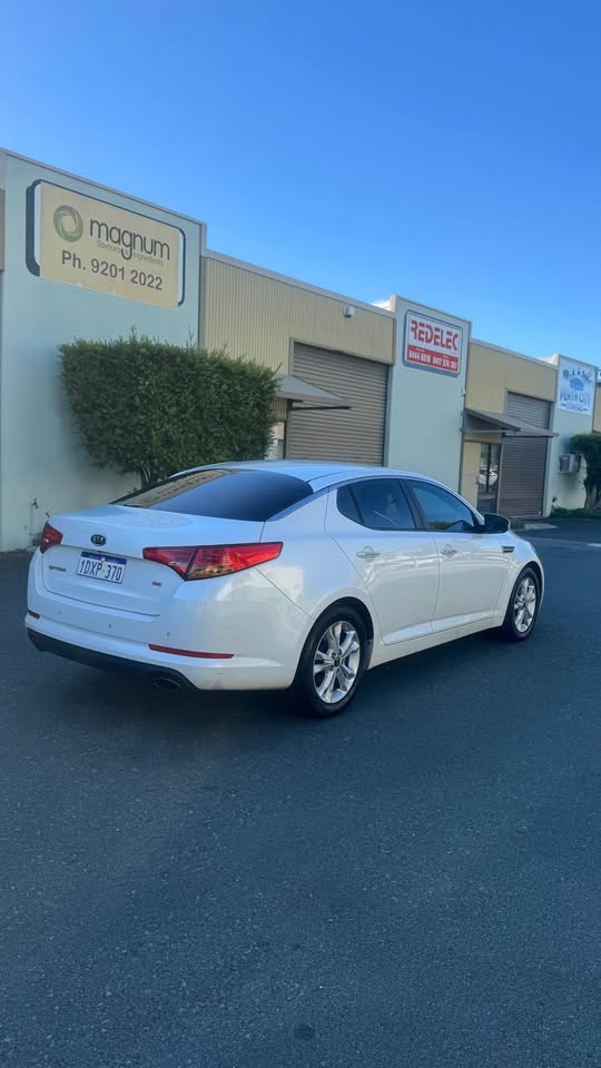 2012 Kia Optima (White)