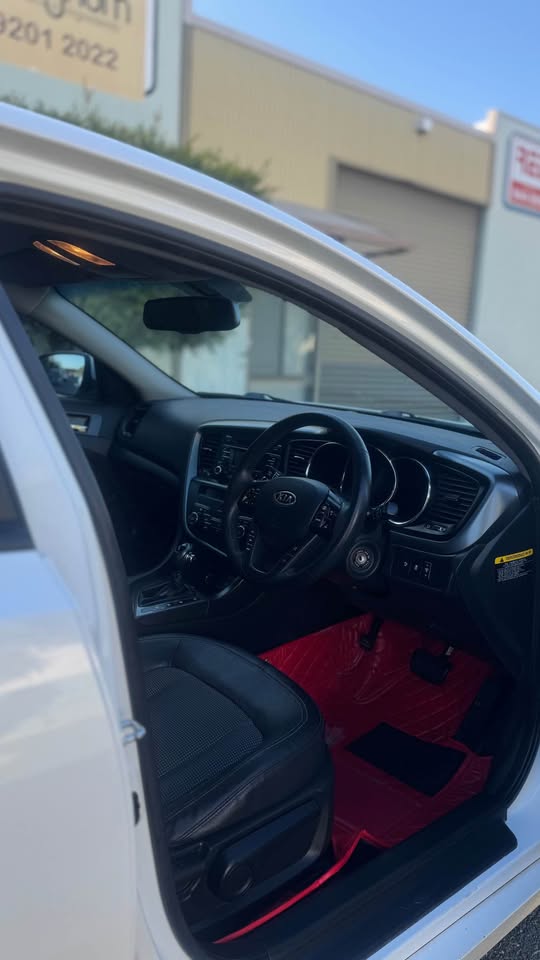 2012 Kia Optima (White)