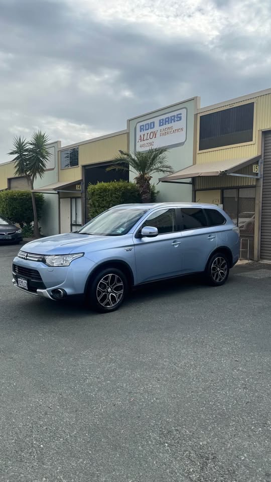 2014 Mitsubishi Outlander Phev