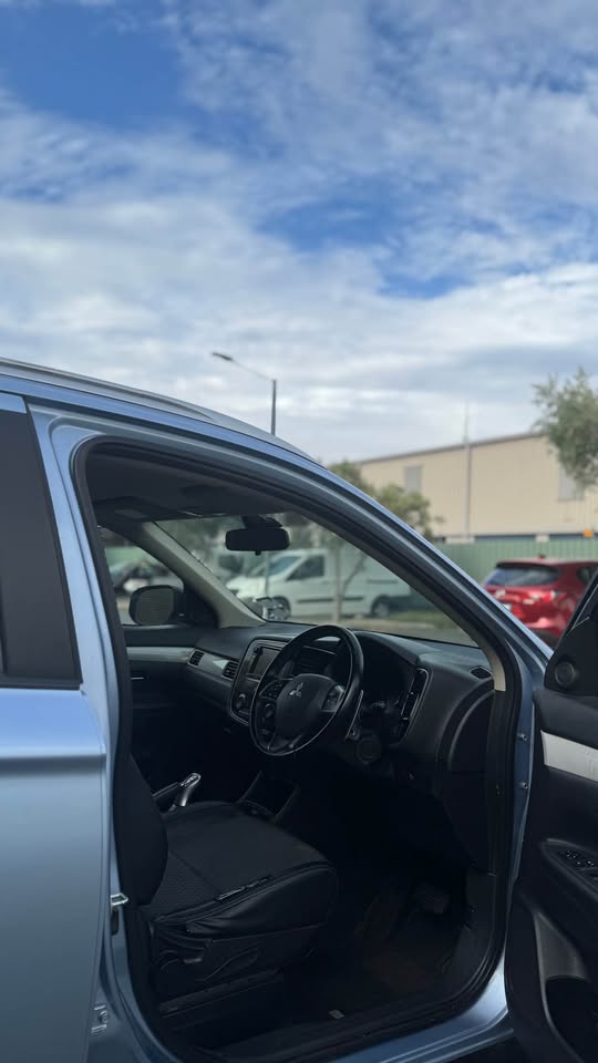 2014 Mitsubishi Outlander Phev