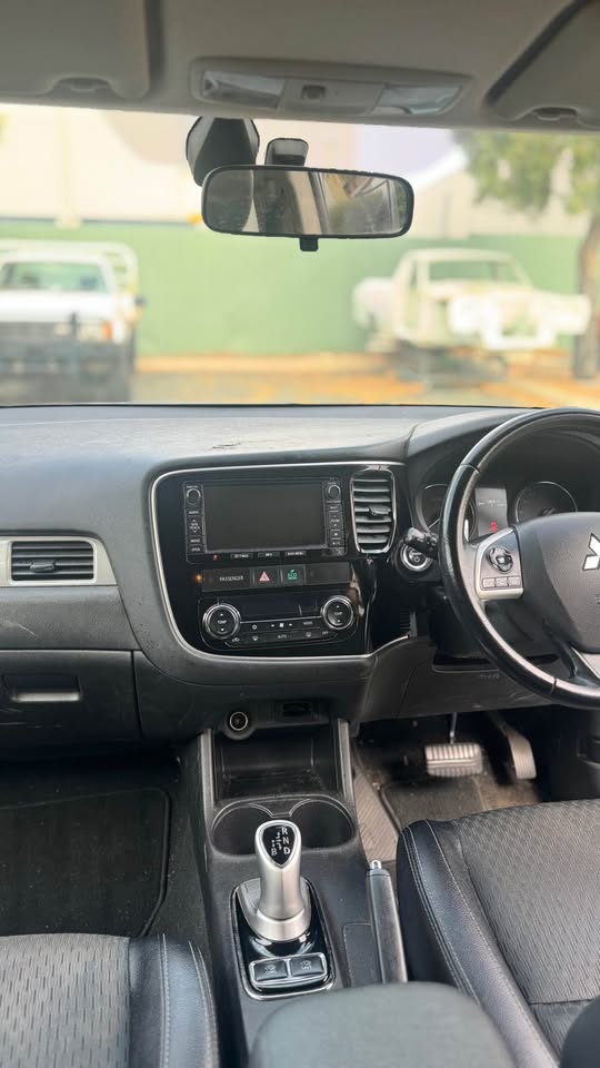 2014 Mitsubishi Outlander Phev