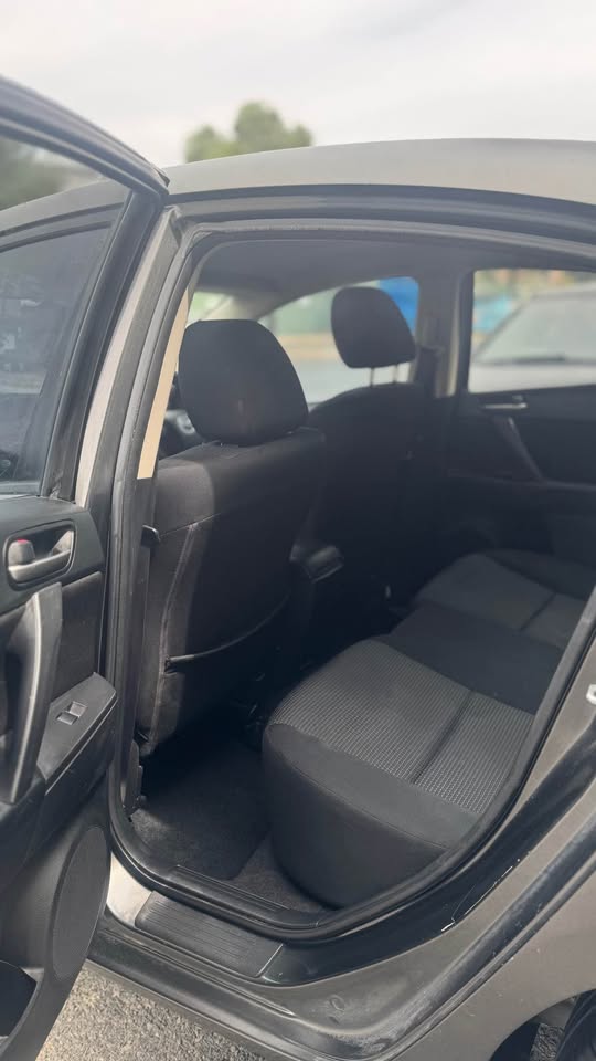 2012 Mazda 3 (Grey)