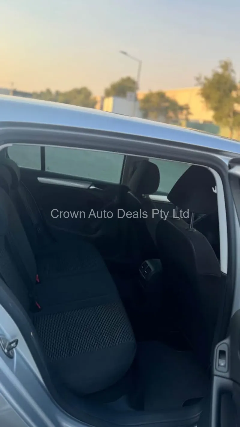 2011 Volkswagen Golf 1.2L Auto Hatchback