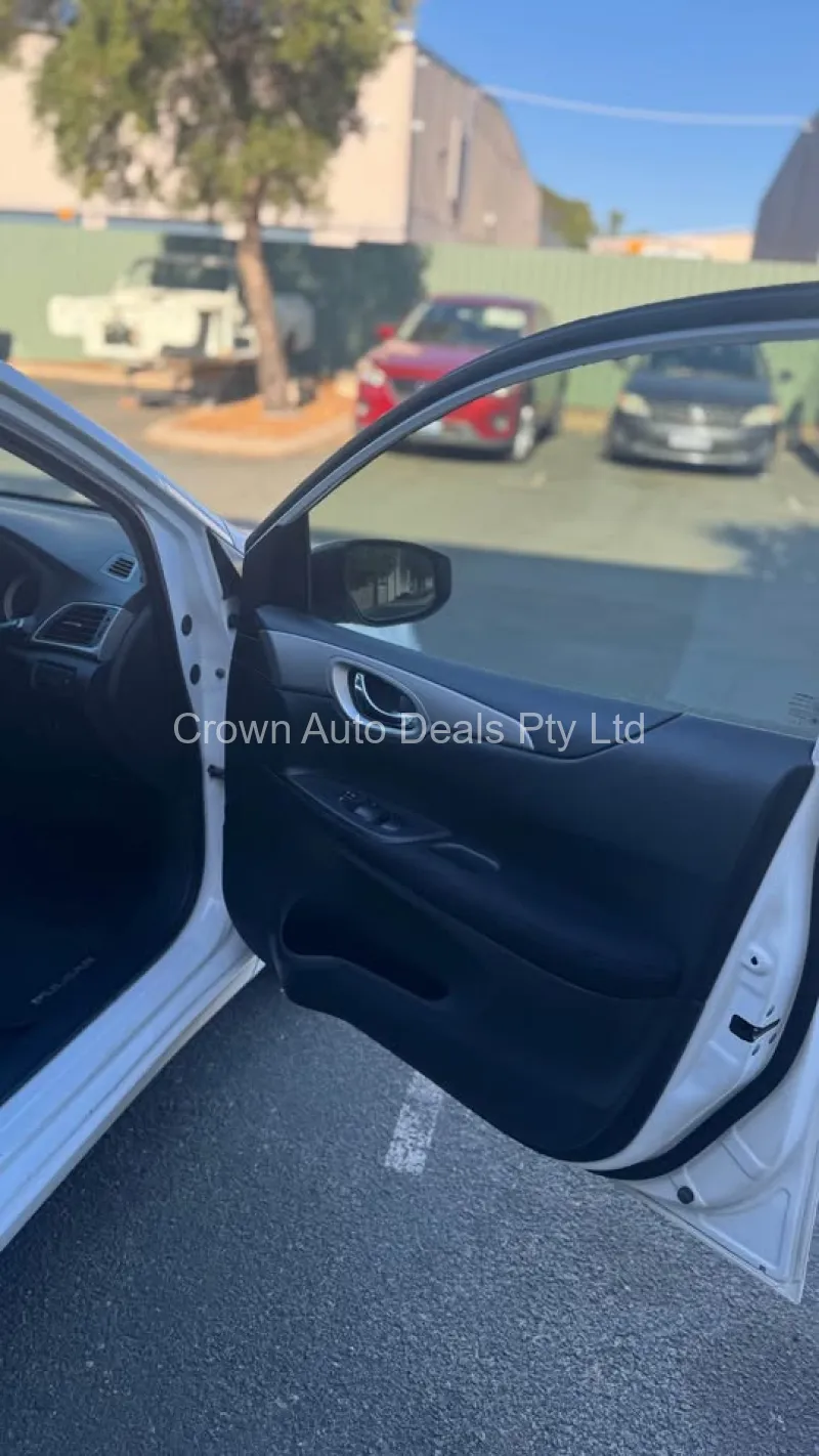 2013 Nissan Pulsar Automatic Hatchback