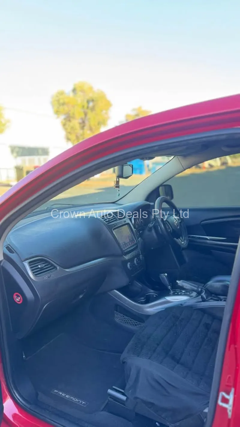 2015 Fiat Freemont 7-Seater Suv