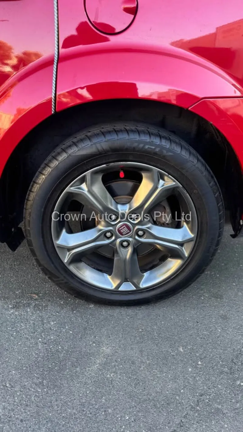 2015 Fiat Freemont 7-Seater Suv